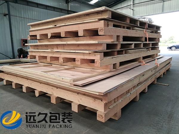 防止包装木箱底盘受潮可以采取以下几种措施